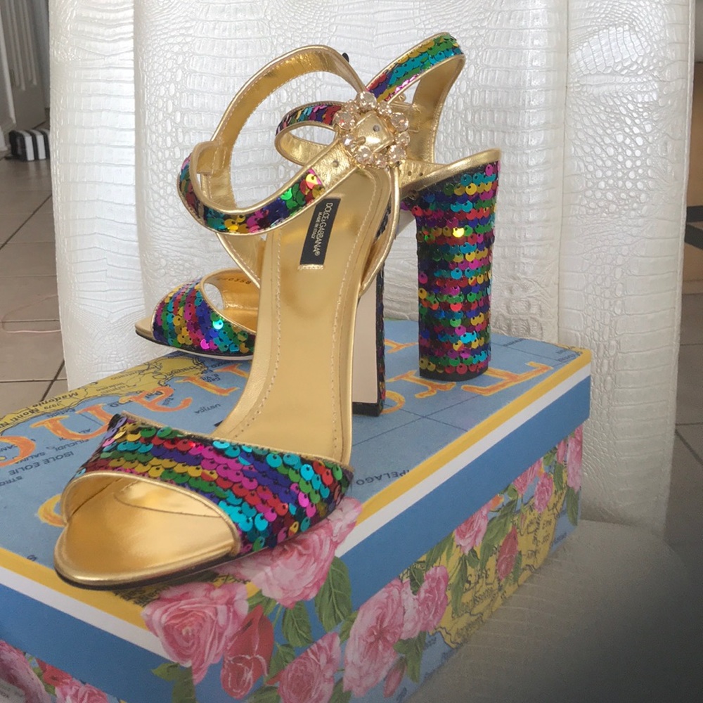 NWT DOLCE & GABBANA SANDALS NEW IN BOX
